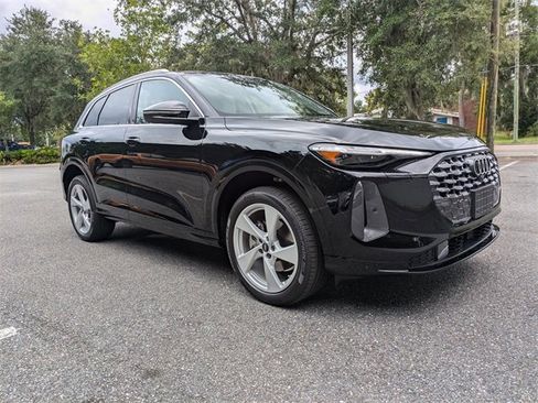 Used 2025 Audi Q5 Premium Plus w/ Premium Plus image 30