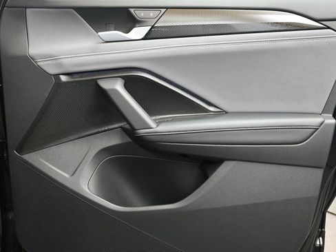 New 2026 Volkswagen Tiguan SE R-Line image 11