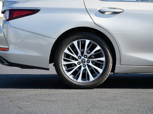 Used 2019 Lexus ES 350 w/ Premium Package FWD image 10