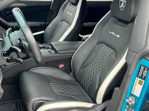 Used 2023 Lamborghini Urus Performante AWD/4WD image 20