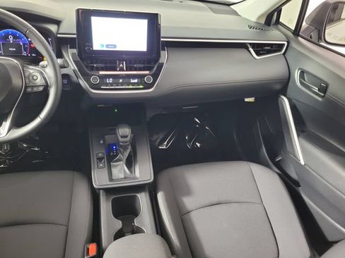 Used 2026 Toyota Corolla Cross LE w/ Moonroof Package FWD image 17