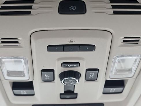 Used 2024 GMC Yukon Denali w/ Denali Reserve Package image 51