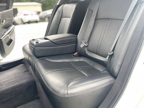 Used 2016 Kia K900 Luxury RWD image 28