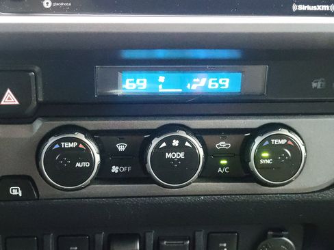 Used 2023 Toyota Tacoma 4x4 Double Cab image 20