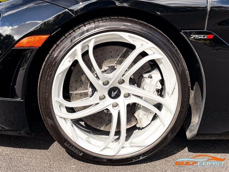 Used 2024 McLaren 750S Spider RWD image 39