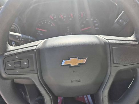 Used 2020 Chevrolet Silverado 1500 Custom w/ Custom Value Package AWD/4WD image 11