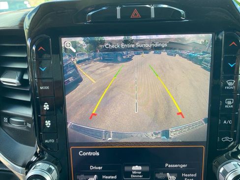 Used 2019 RAM 1500 Laramie AWD/4WD image 16