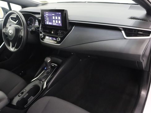 Certified 2024 Toyota Corolla SE FWD image 33