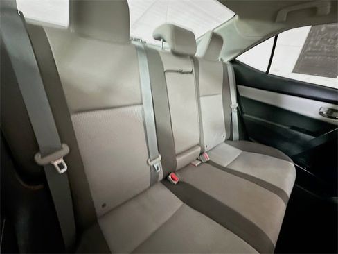 Used 2017 Toyota Corolla LE image 24