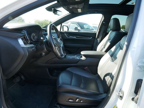 Used 2021 Cadillac XT5 Premium Luxury image 10