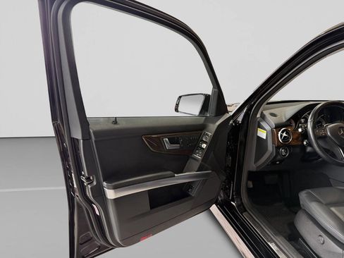 Used 2014 Mercedes-Benz GLK 350 4MATIC image 11