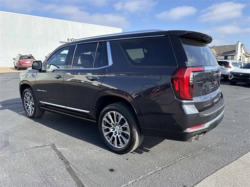Used 2025 GMC Yukon Denali w/ Sun & Power Step Package image 2