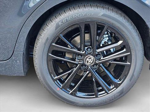 New 2025 Toyota Camry SE image 9