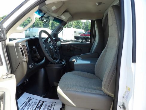 Used 2021 GMC Savana 3500 w/ Power Convenience Package RWD image 17