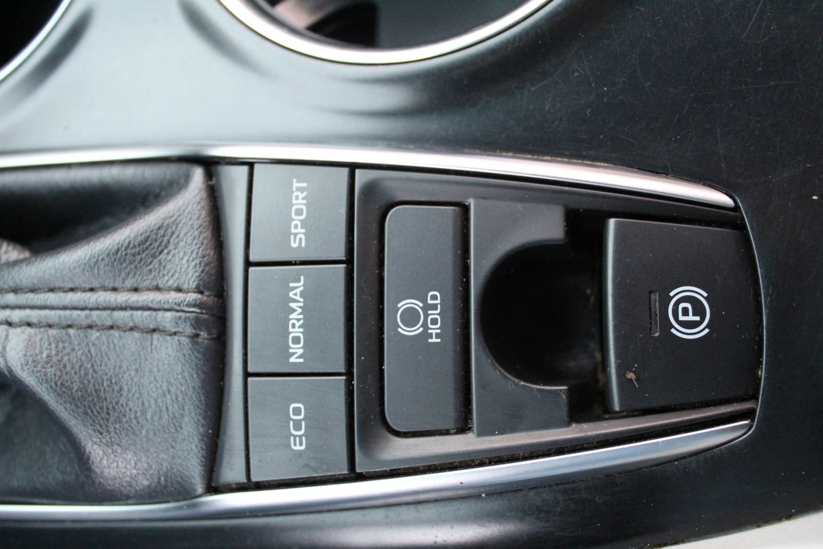 Used 2018 Toyota Camry XSE w/ Accessory Appearance Package FWD image 24