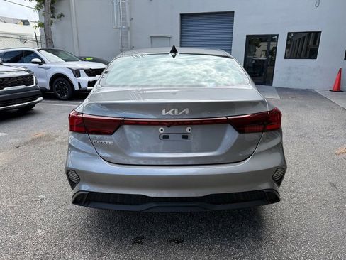 Certified 2023 Kia Forte LXS w/ LXS Technology Package FWD image 5