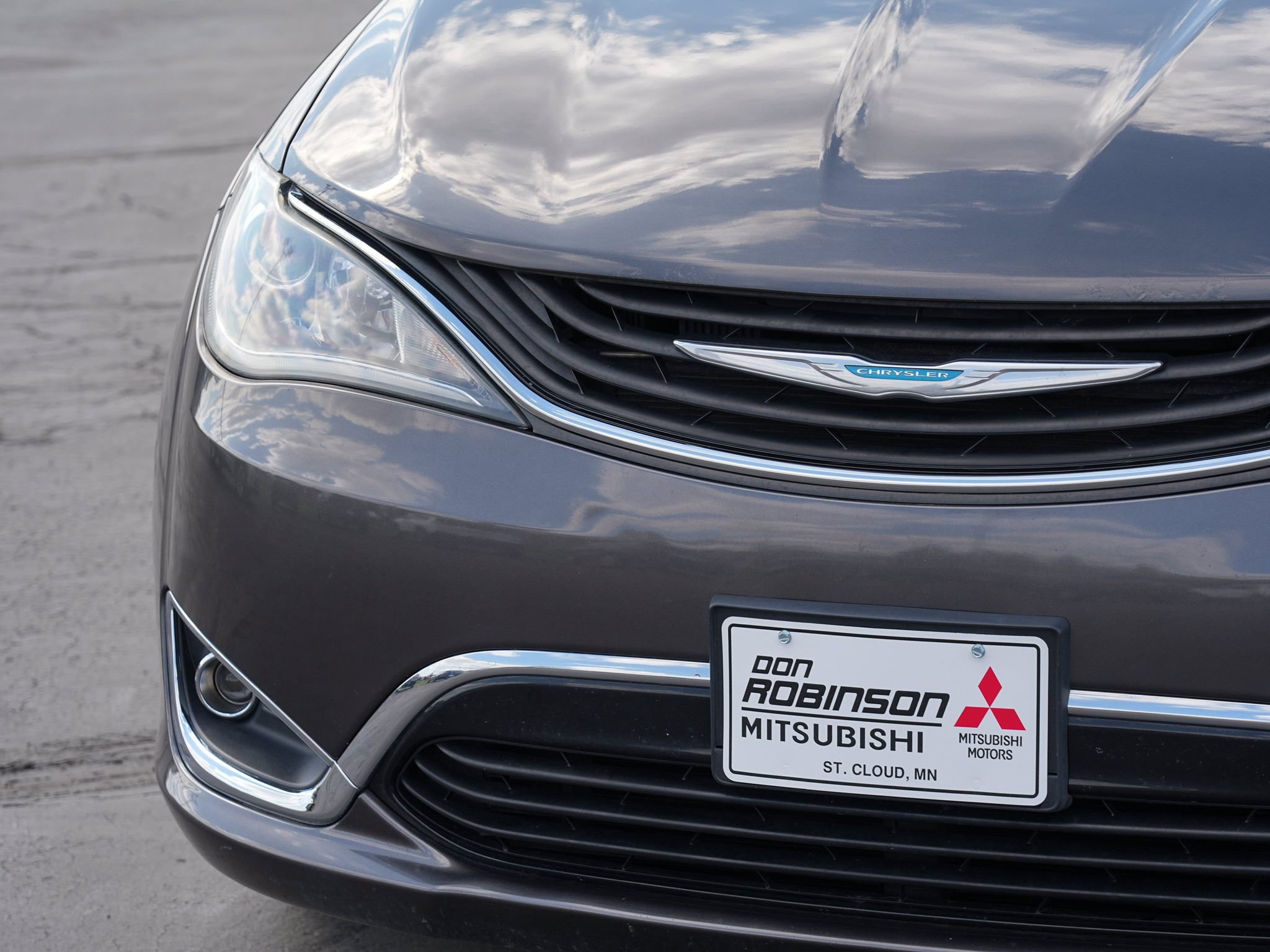 Used 2017 Chrysler Pacifica Touring Plus FWD image 10