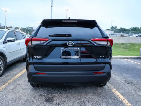Used 2024 Toyota RAV4 XLE Premium w/ Weather Package FWD image 9