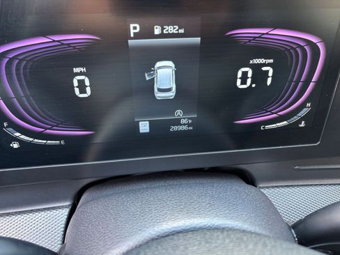 Used 2025 Kia Sportage LX image 35