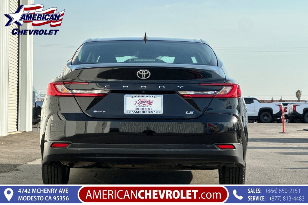 Used 2025 Toyota Camry LE FWD image 5