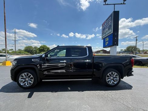 Used 2022 GMC Sierra 1500 Denali w/ Denali Reserve Package AWD/4WD image 7