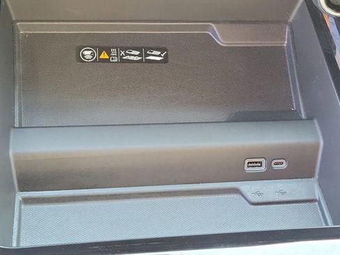 Certified 2025 Chevrolet Tahoe Premier image 38