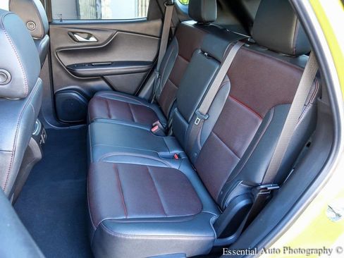 Used 2022 Chevrolet Blazer RS w/ Enhanced Convenience Package image 11