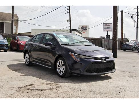 Used 2025 Toyota Corolla LE FWD image 1