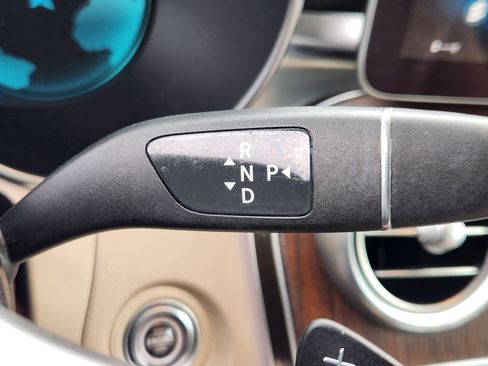 Used 2020 Mercedes-Benz GLC 300 4MATIC image 12