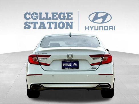 Used 2020 Honda Accord Touring image 9