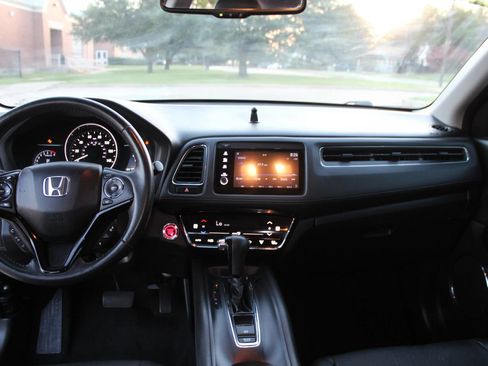 Used 2019 Honda HR-V EX-L image 21