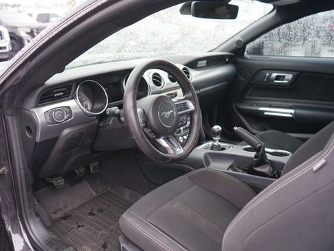 Used 2022 Ford Mustang GT RWD image 12
