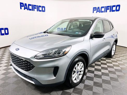 Certified 2022 Ford Escape SE image 4