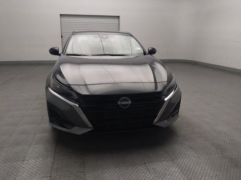Used 2025 Nissan Altima 2.5 SV FWD image 14