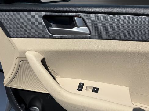 Used 2017 Hyundai Sonata SE FWD image 24