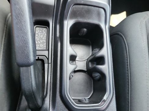 Used 2018 Jeep Wrangler Sport AWD/4WD image 30