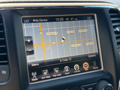 Used 2017 Jeep Grand Cherokee Limited w/ Luxury Group II AWD/4WD image 15