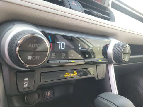 Used 2023 Toyota RAV4 XLE image 20