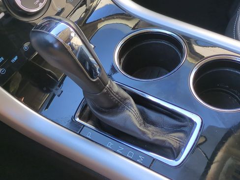 Used 2011 Ford Edge Sport w/ Driver Entry Pkg image 23