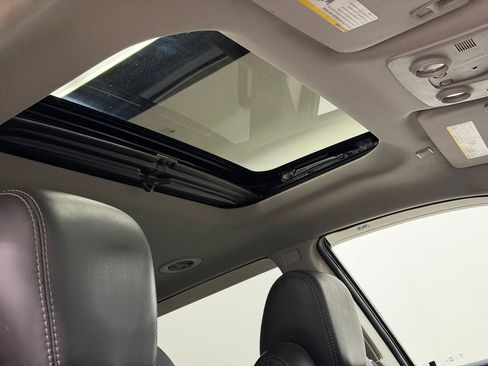 Used 2017 Buick Enclave Leather image 24