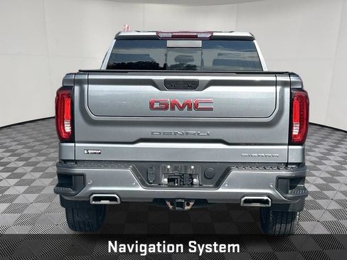 Certified 2022 GMC Sierra 1500 Denali w/ Denali Premium Package AWD/4WD image 4