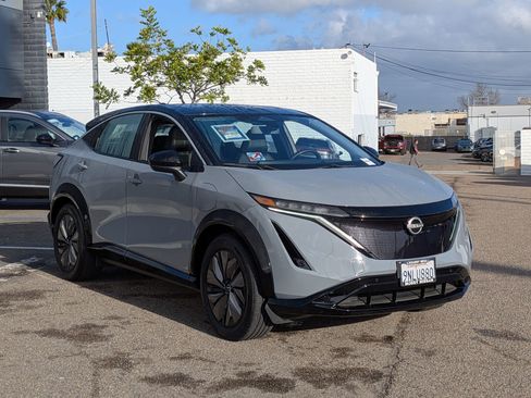 Used 2024 Nissan Ariya FWD image 2
