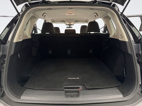 Used 2023 Nissan Rogue S AWD/4WD image 18