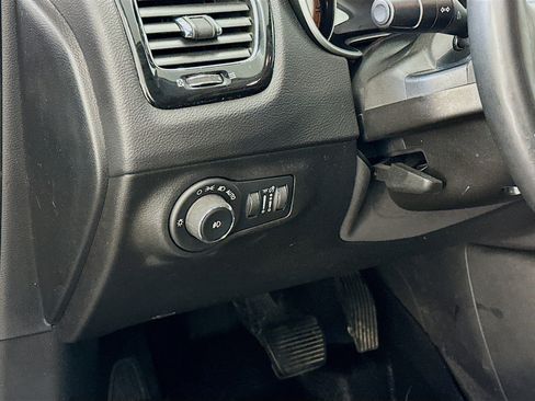 Used 2018 Jeep Compass Limited w/ Navigation Group image 17