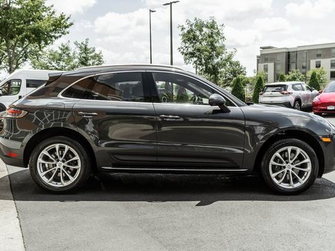 Used 2022 Porsche Macan image 3