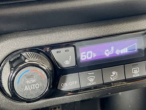 Used 2024 Nissan Kicks SR w/ SR Premium Package image 21