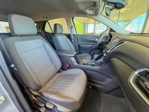 Used 2024 Chevrolet Equinox LT FWD image 21