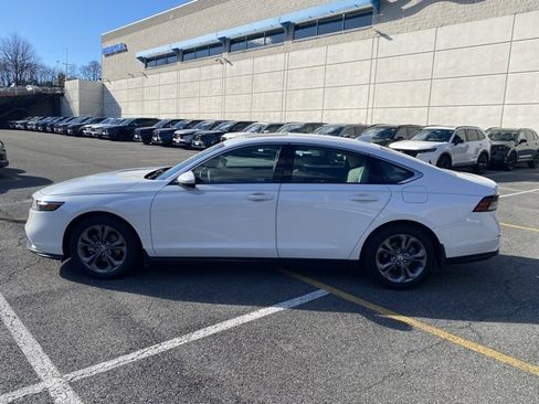 Used 2024 Honda Accord EX image 4