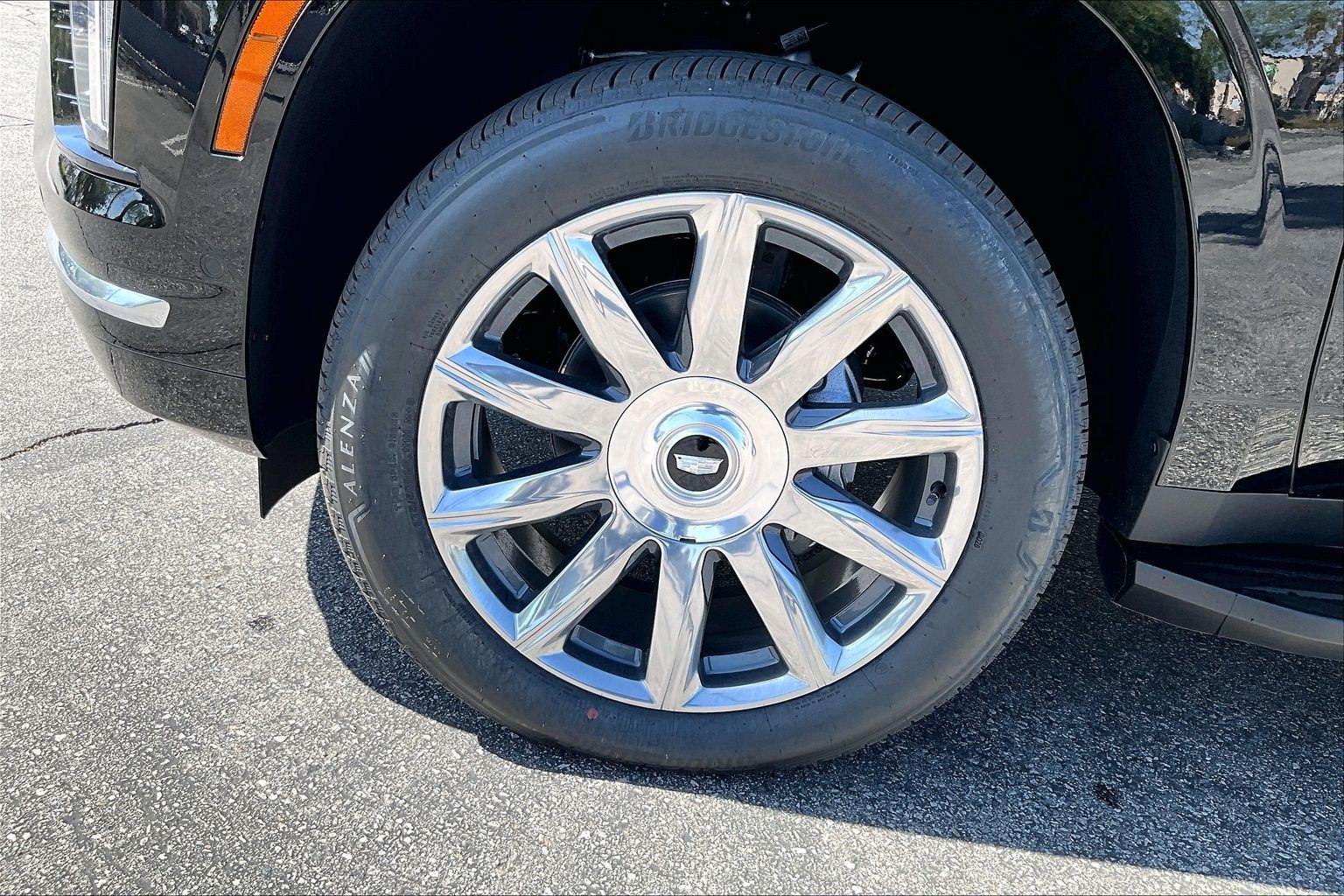 New 2026 Cadillac Escalade ESV 4WD w/ LPO, Floor Liner Package image 10