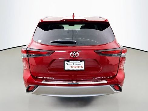 New 2026 Toyota Highlander Platinum AWD/4WD image 6